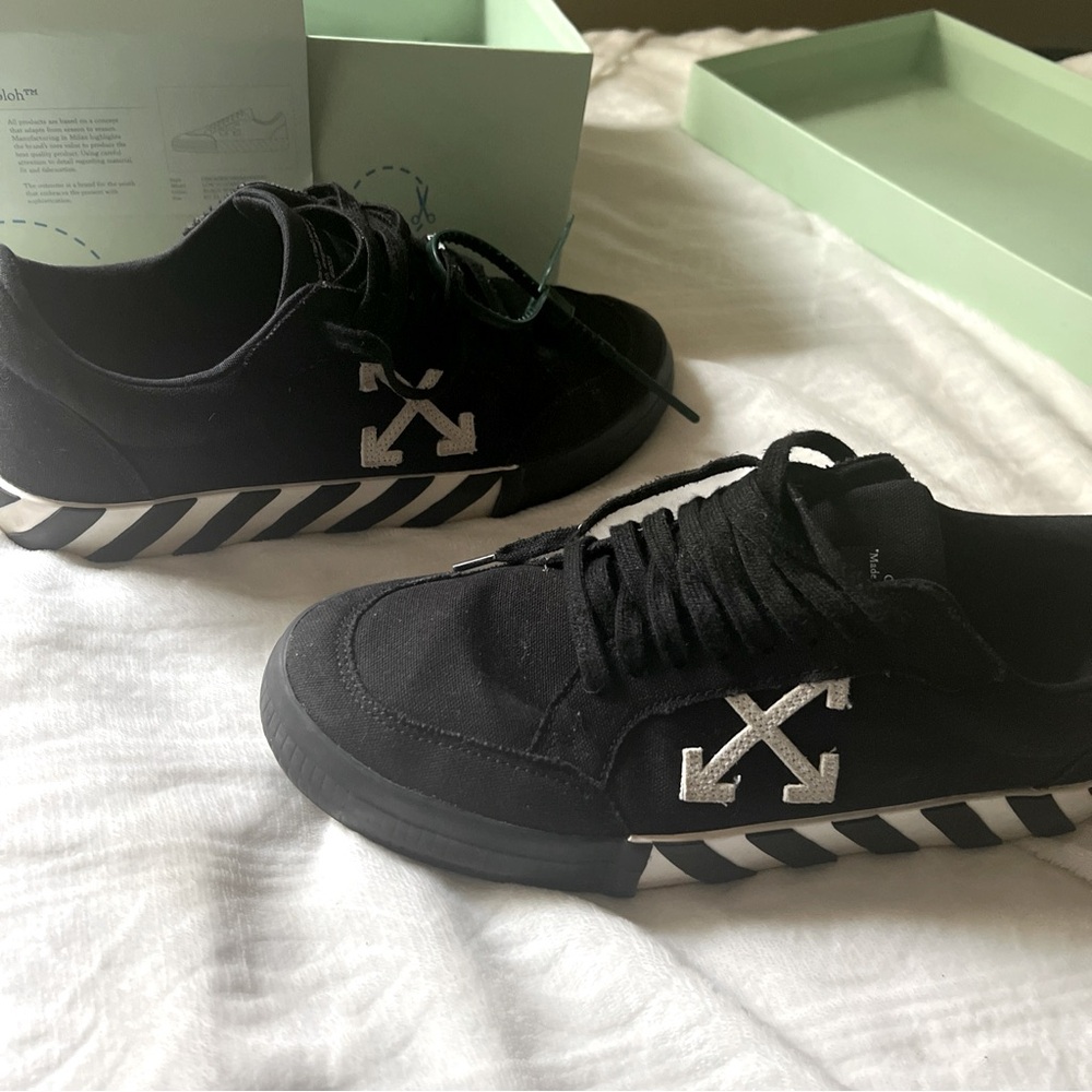 off white vulc black low size 10